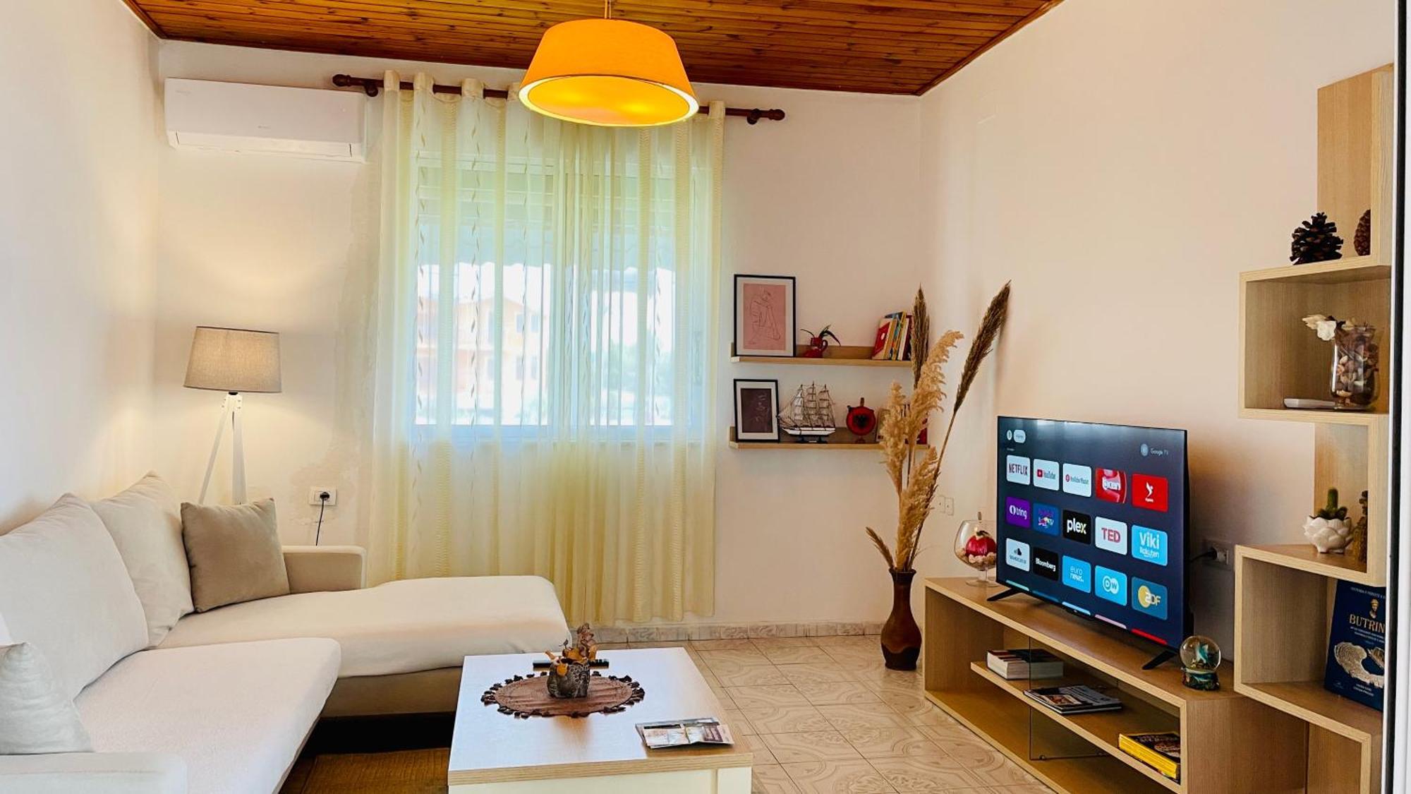 Mia Guest House - Entire Home With Balcony & Garden Divjake Exterior foto